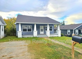 featured image of 206 Cedar Ave
