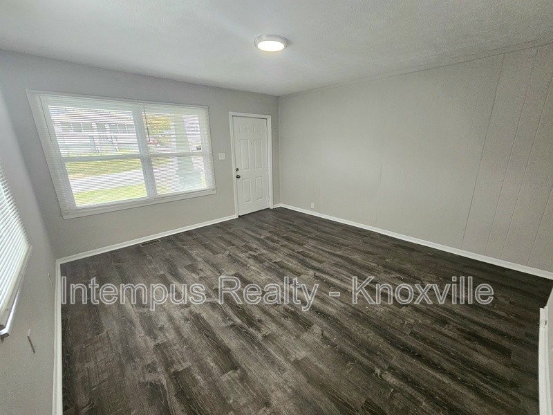 206 Cedar Ave - Photo 3 of 30