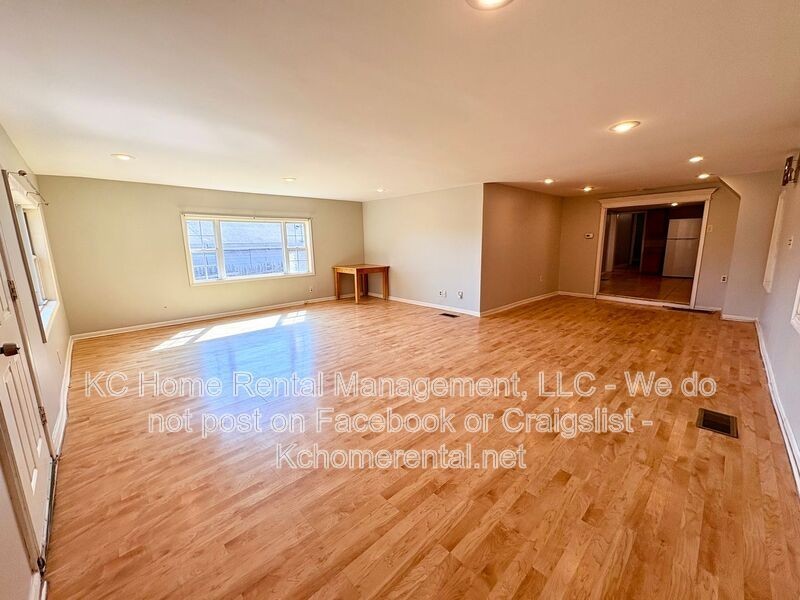 2817 W 41st Ave - Photo 3 of 27