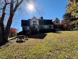 featured image of 105 Lakewood Dr #4