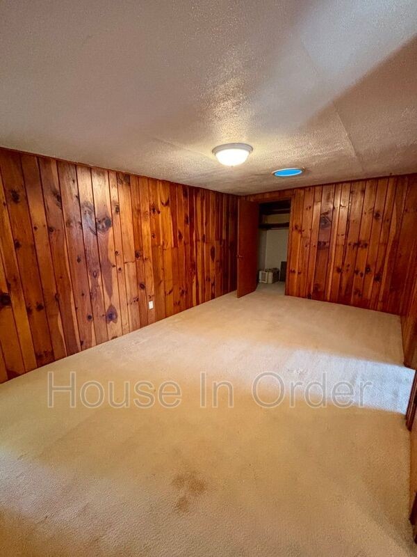 105 Lakewood Dr #4 - Photo 7 of 22