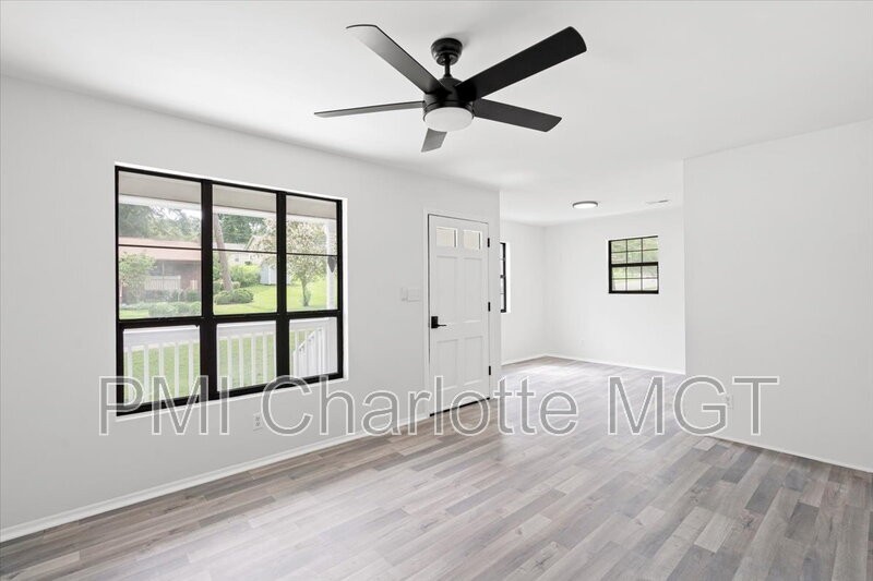 2117 Wilson Ave - Photo 2 of 25
