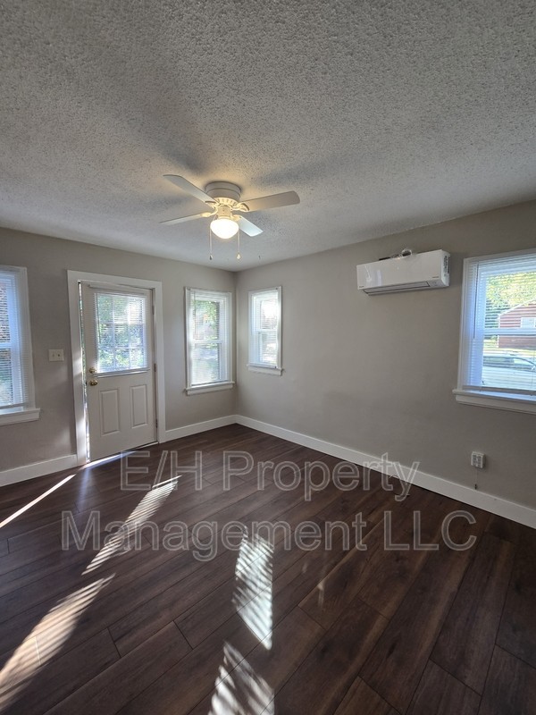 540 S Bluff Ave #1 - Photo 3 of 14