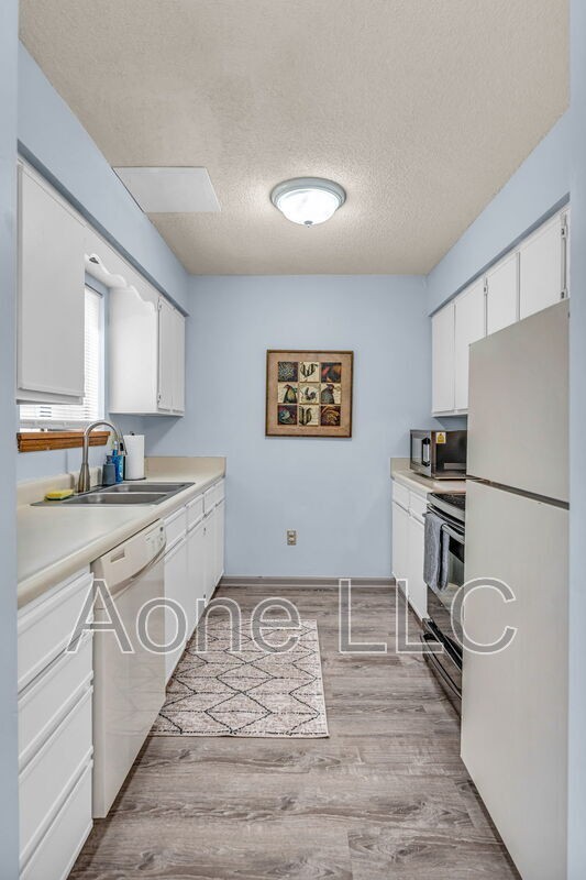 6109 Sw 26th St #B - Photo 2 of 16