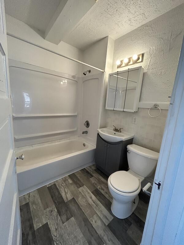 403 E Monroe St #2 - Photo 5 of 35