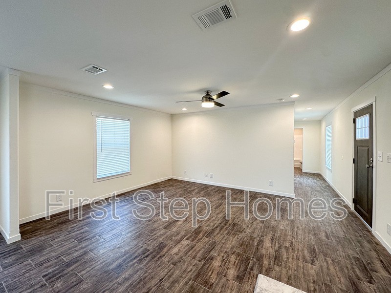 237 Noriker Dr - Photo 7 of 23