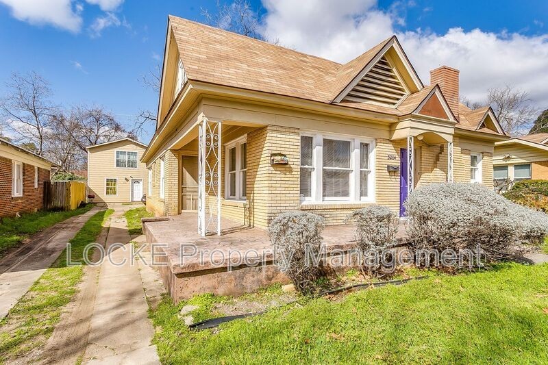 3204 Rogers Ave - Photo 2 of 14