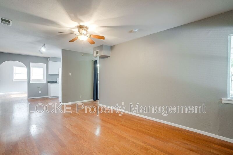 3808 Bryce Ave - Photo 4 of 20