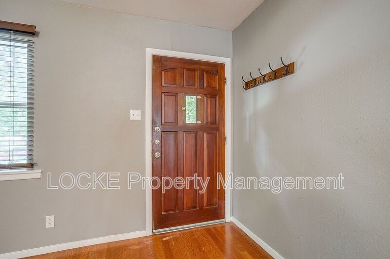 3808 Bryce Ave - Photo 5 of 20