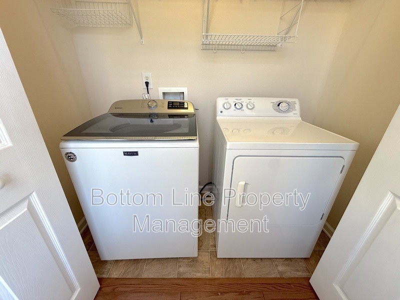 3131 Ocalle Ln - Photo 5 of 24