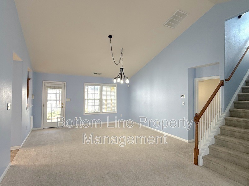 3131 Ocalle Ln - Photo 7 of 24