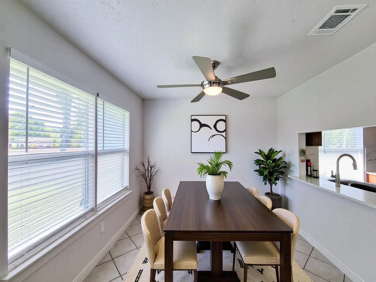 10102 Park Ln - Photo 5 of 34