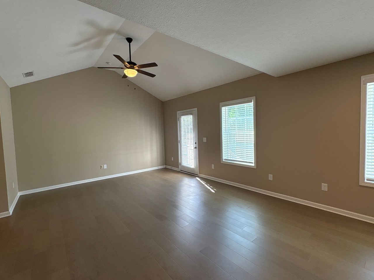 1711 Ovoca Rd - Photo 5 of 21