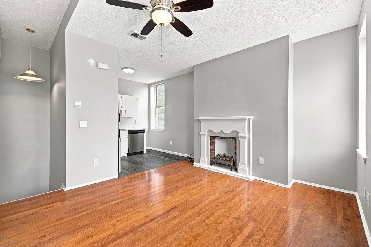 614 Jacksonia Street - Photo 7 of 32