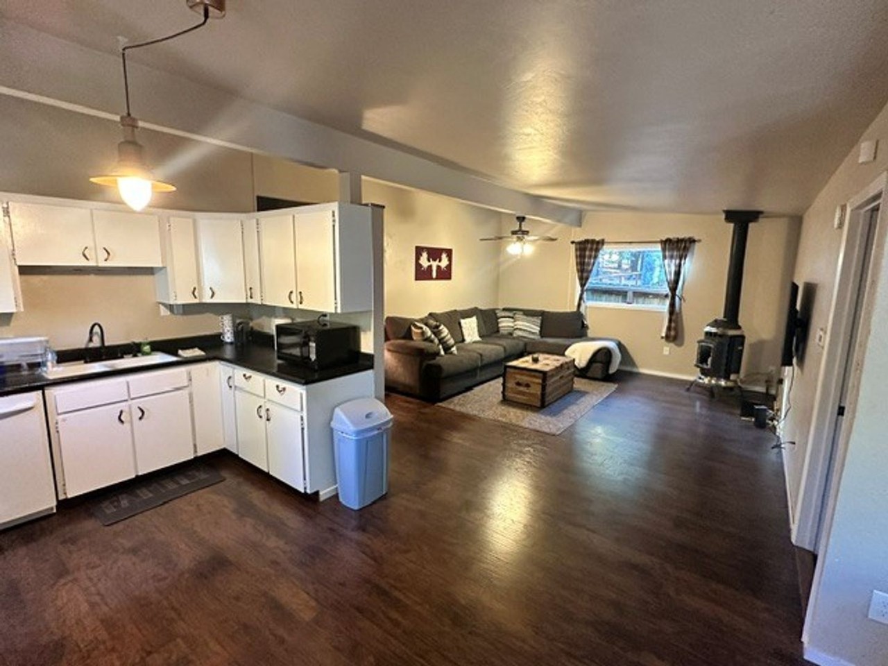 610 Glorene Ave - Photo 5 of 9