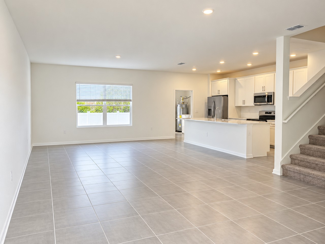5573 Ronin Dr - Photo 5 of 27
