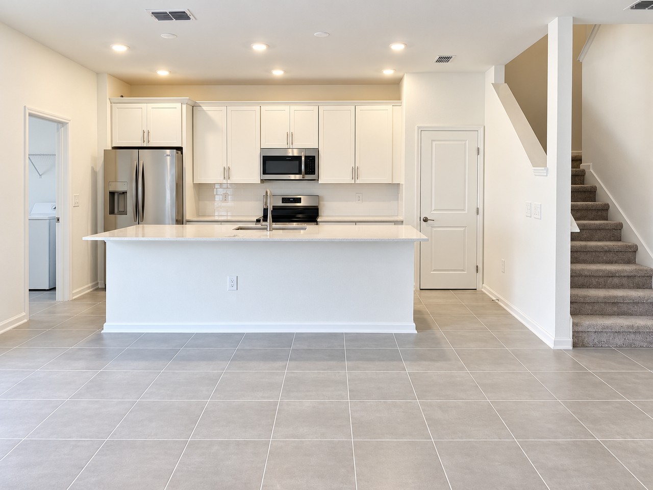 5573 Ronin Dr - Photo 6 of 27