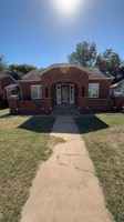 featured image of 817 W York Ave