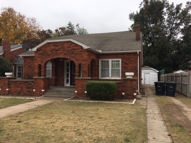 817 W York Ave - Photo 2 of 11