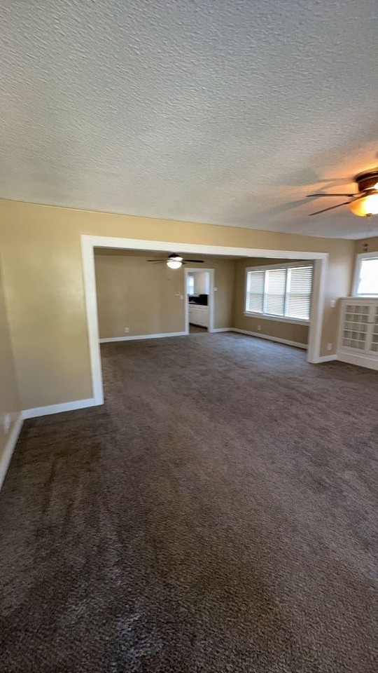 817 W York Ave - Photo 4 of 11