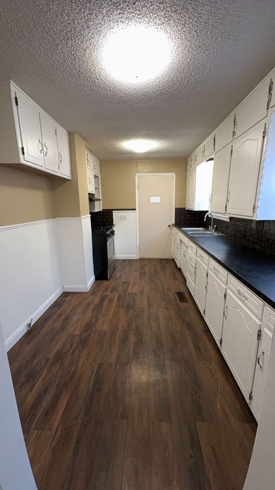 817 W York Ave - Photo 5 of 11