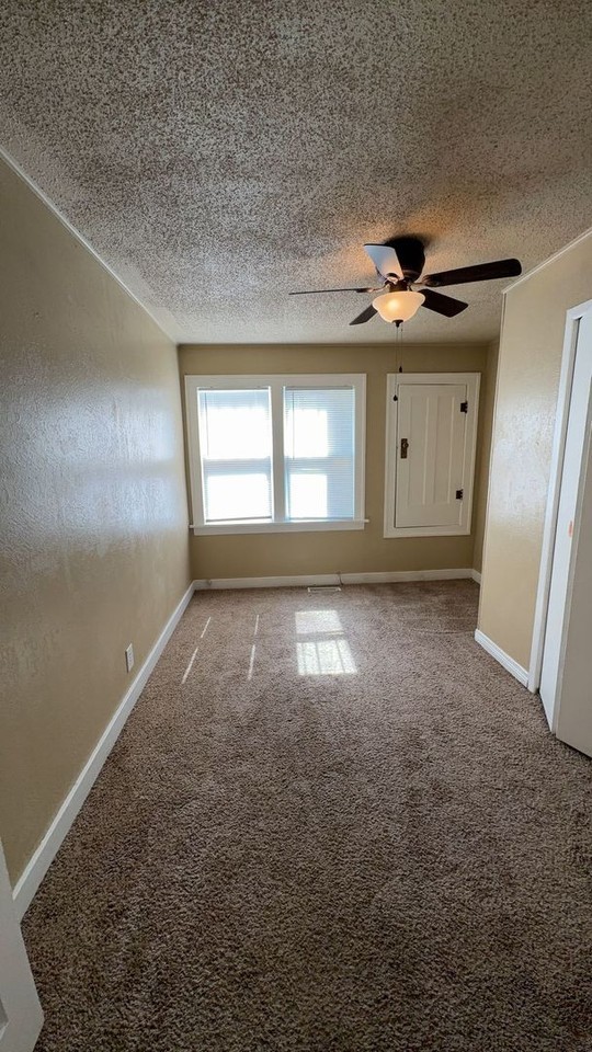 817 W York Ave - Photo 6 of 11