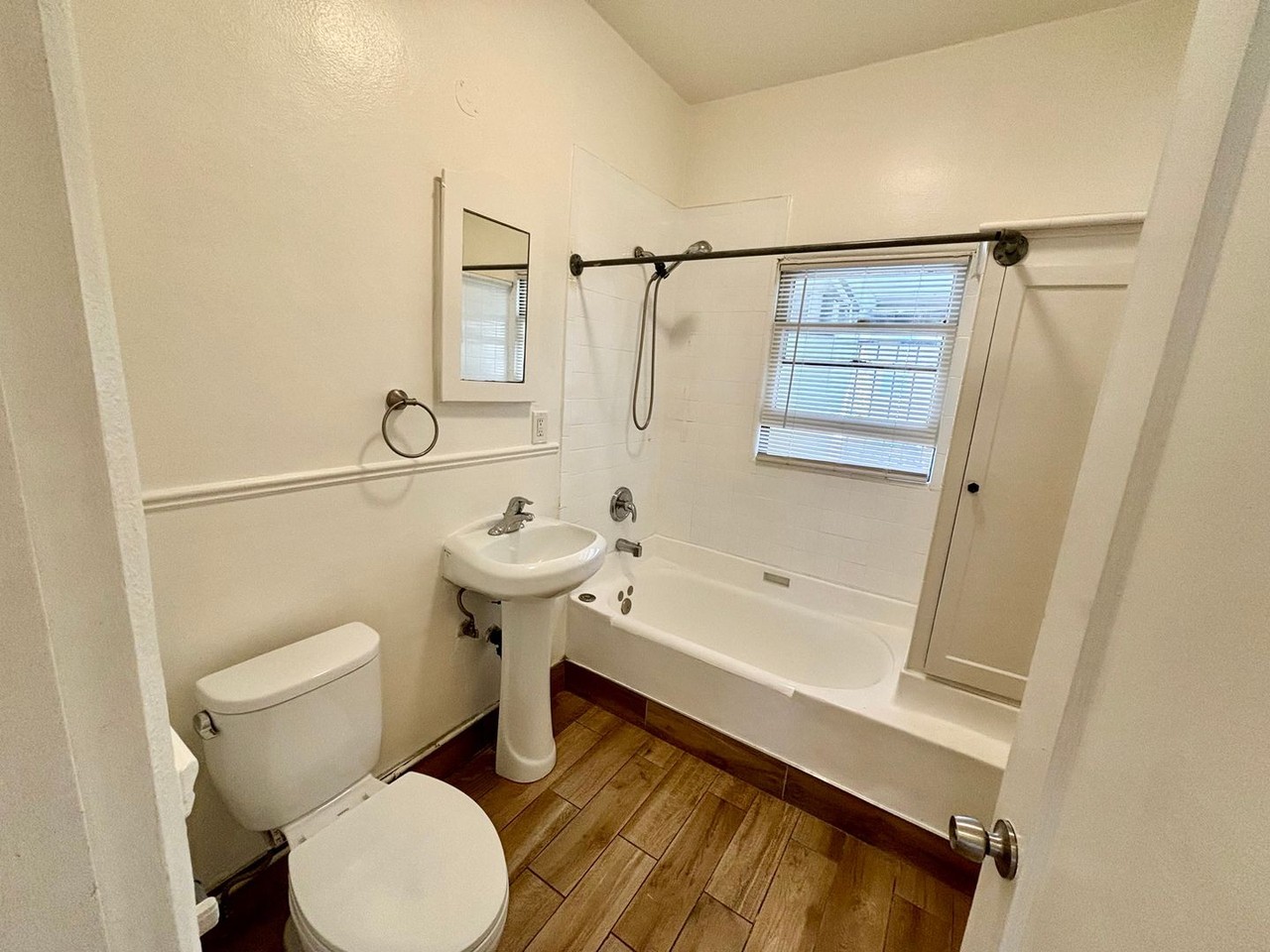 4118 Adams Ave - Photo 6 of 11