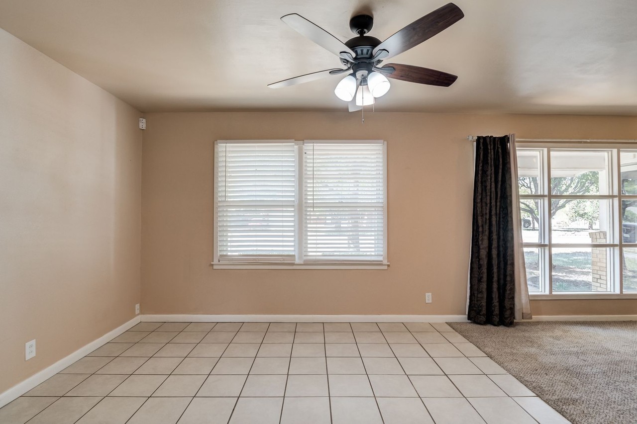 4205 39th St - Photo 6 of 26