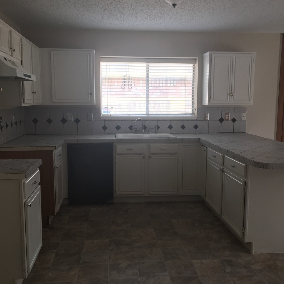 7236 Indiana Ave - Photo 5 of 11