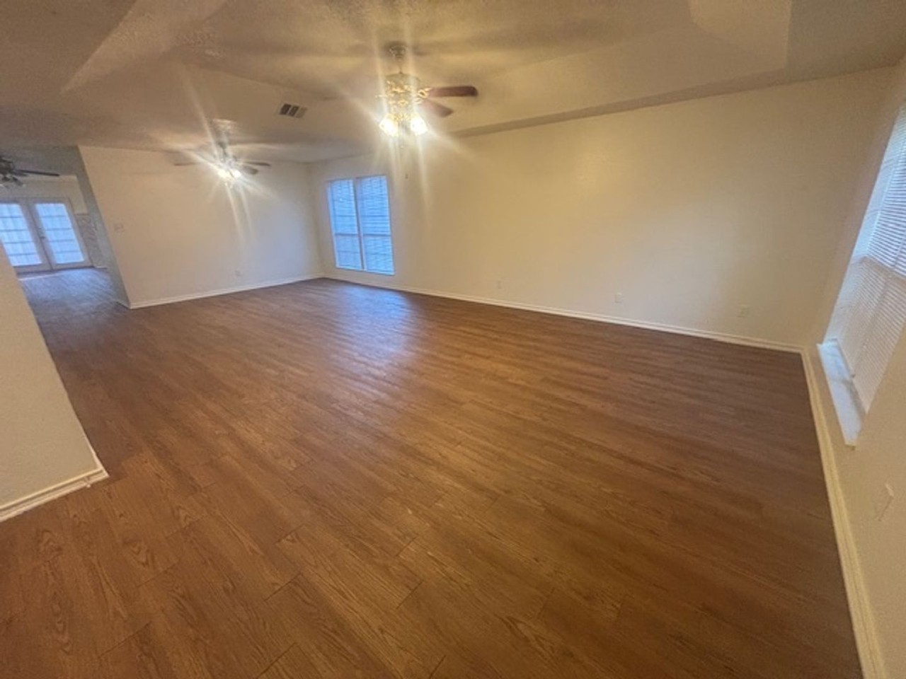 6948 Bentley Ave - Photo 3 of 23