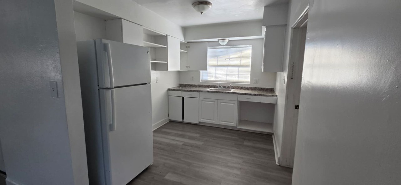 1423 Mccoy Rd - Photo 3 of 12