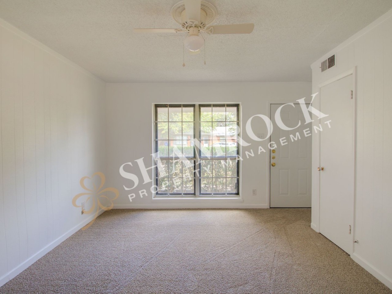 4112 Brookcrest Cir - Photo 4 of 17
