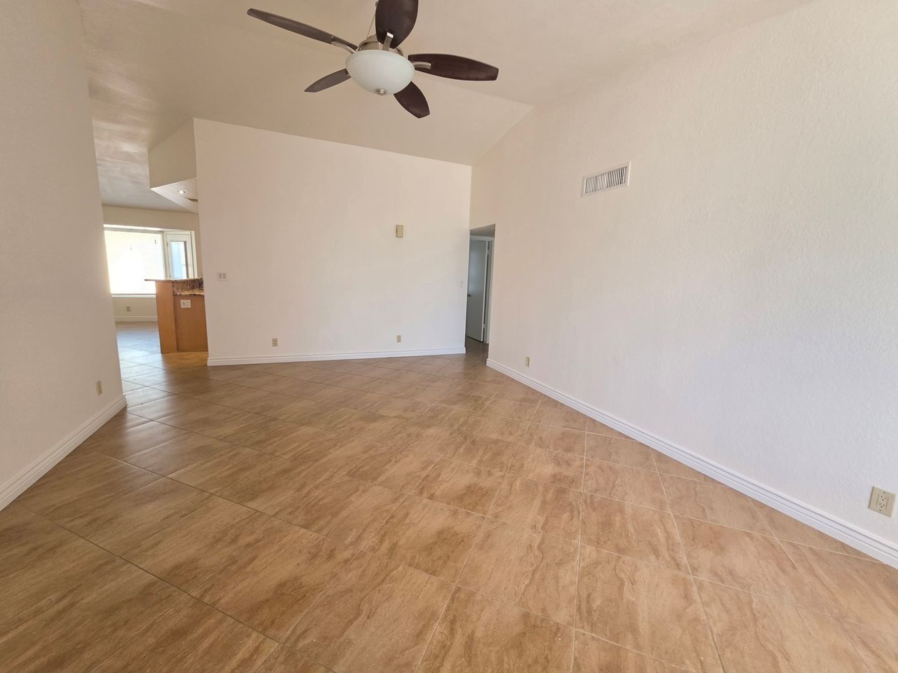 10640 E Becker Ln - Photo 3 of 22