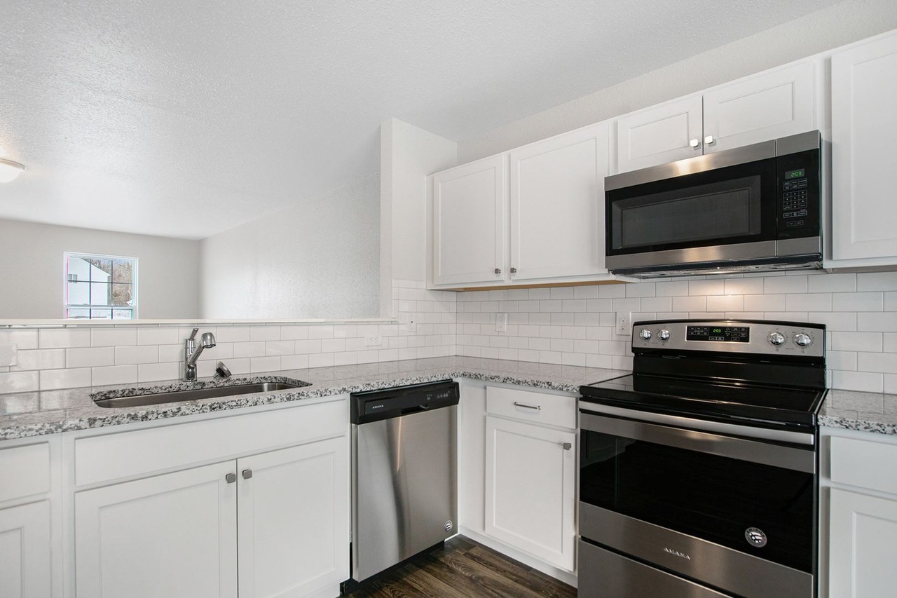 6231 Oak Farm Rd - Photo 3 of 27