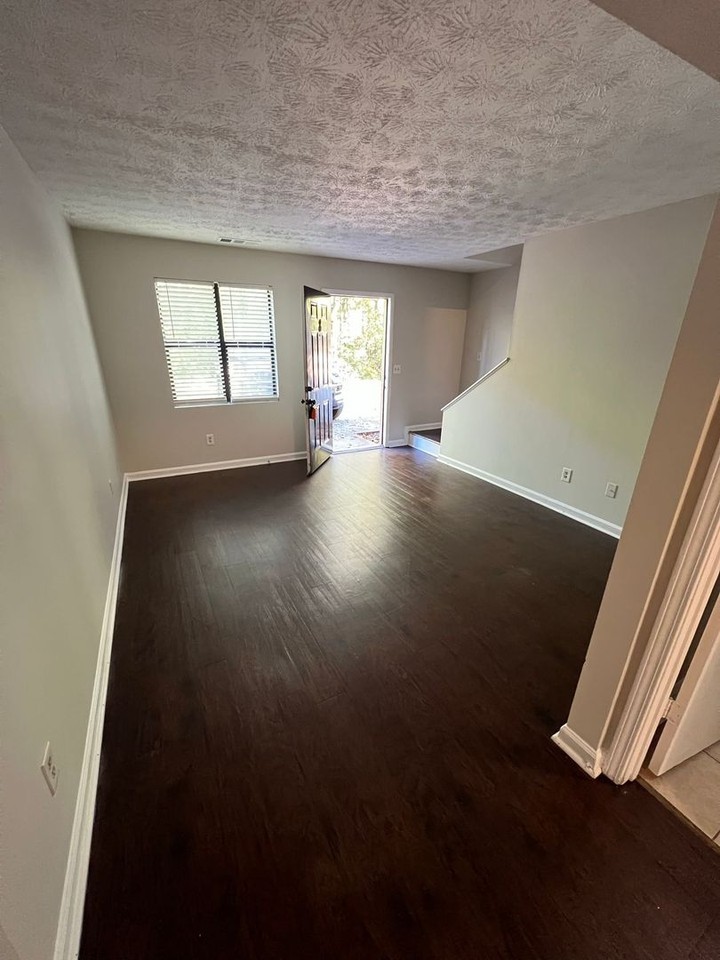 92 N Alexander St #8 - Photo 4 of 15