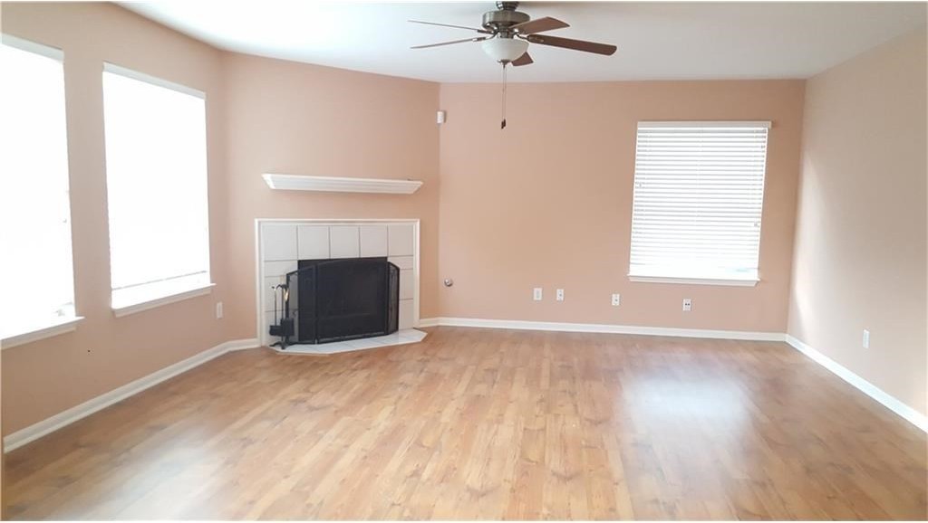 2321 Loquat Ln - Photo 2 of 14