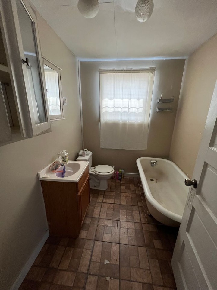 526 Gabasse St - Photo 5 of 7