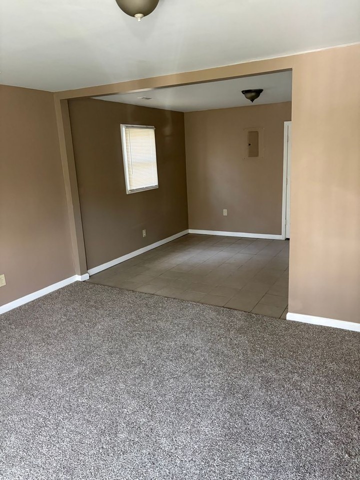 3633 Norton Ave - Photo 2 of 8