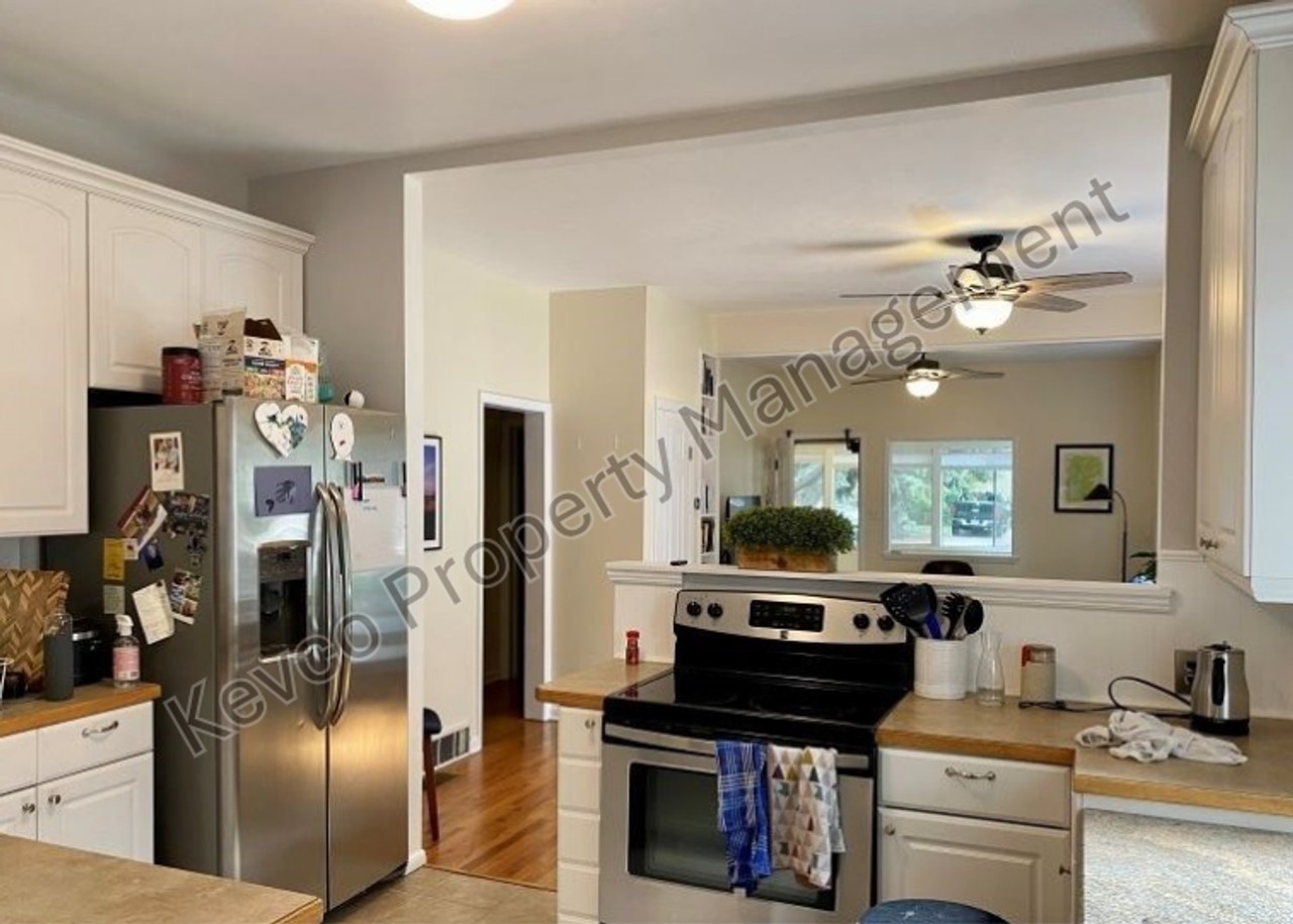 1113 Laporte Ave - Photo 6 of 21