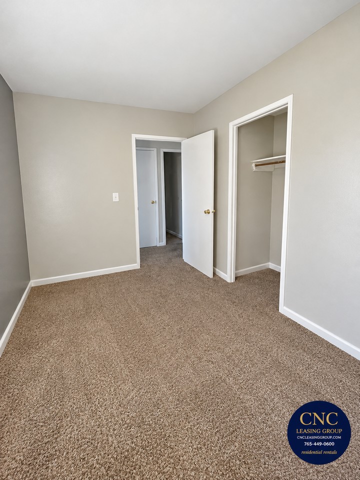 1129 Beck Ln - Photo 3 of 8