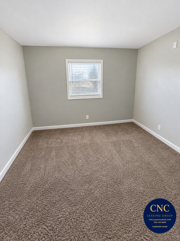 1129 Beck Ln - Photo 4 of 8