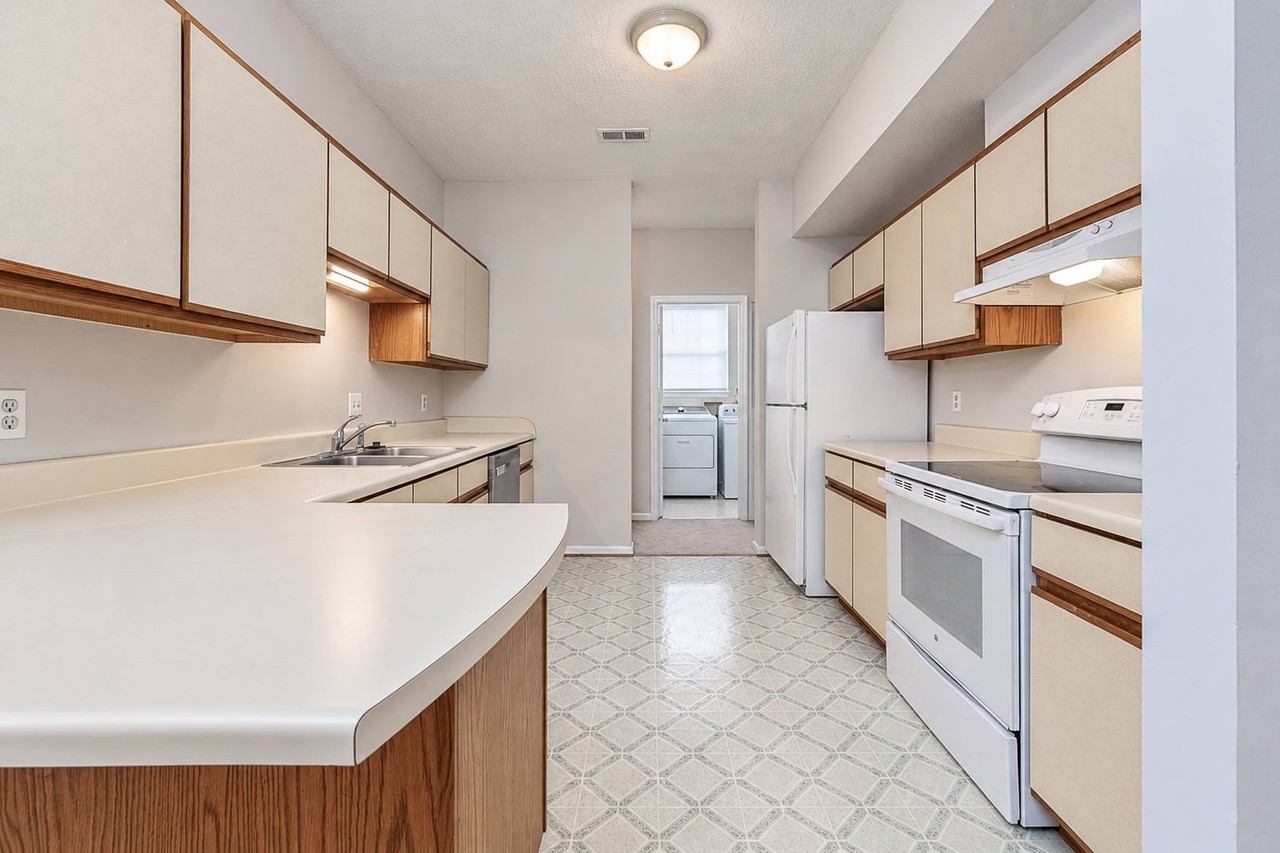 5410 Horan Ct - Photo 6 of 15