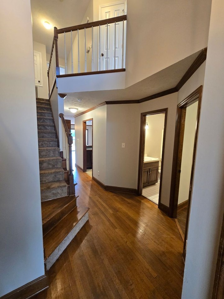 474 Lands End Rd - Photo 2 of 14