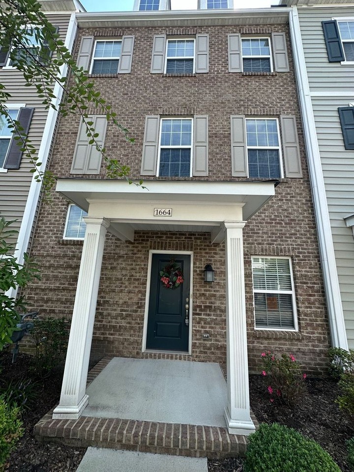 1664 Avalene Way #GOLD - Photo 2 of 18