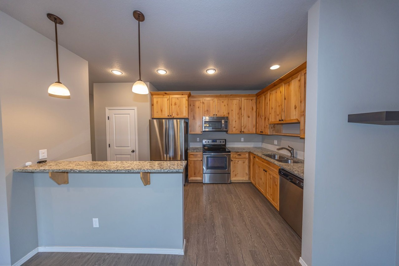 13710 Ne 64th Cir - Photo 5 of 12