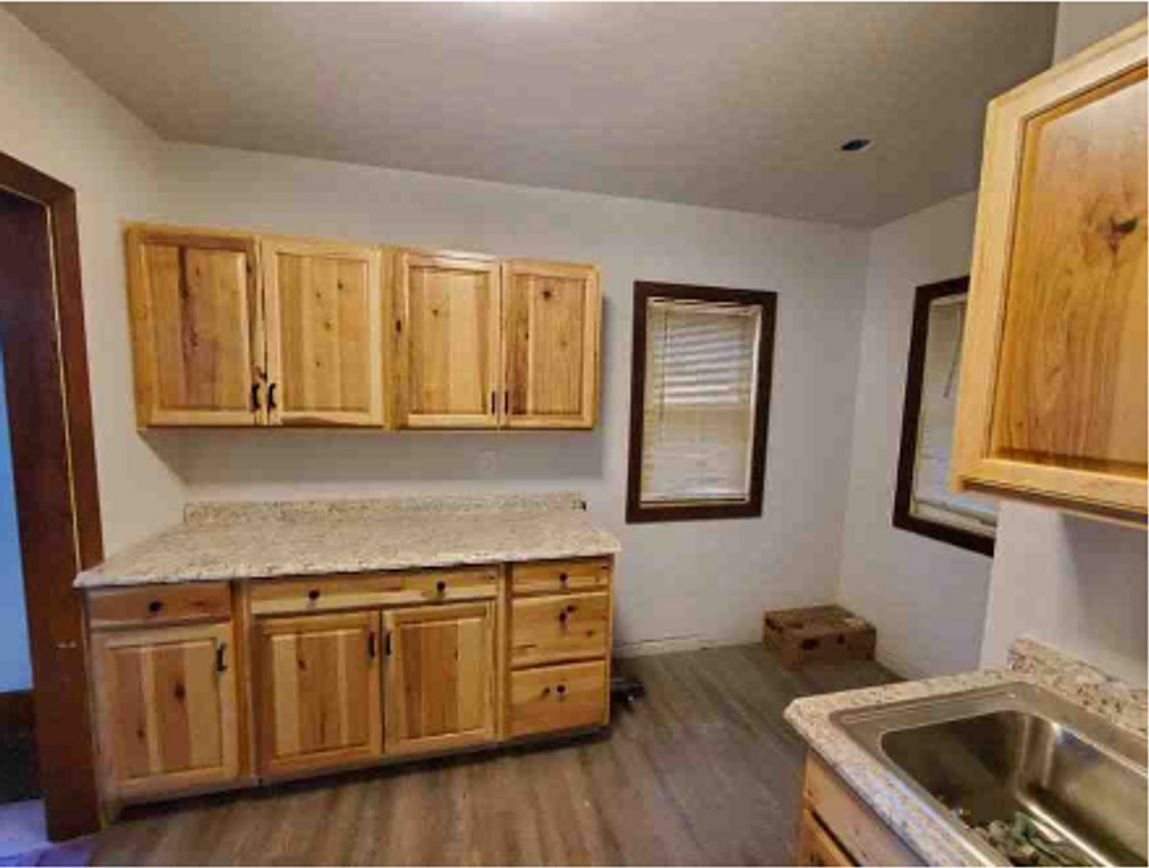3822 Garretson Ave - Photo 4 of 9