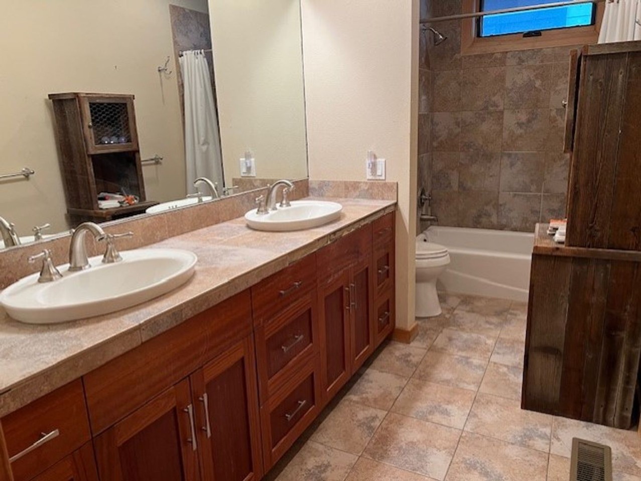 48 Nw Mckay Ave - Photo 5 of 8