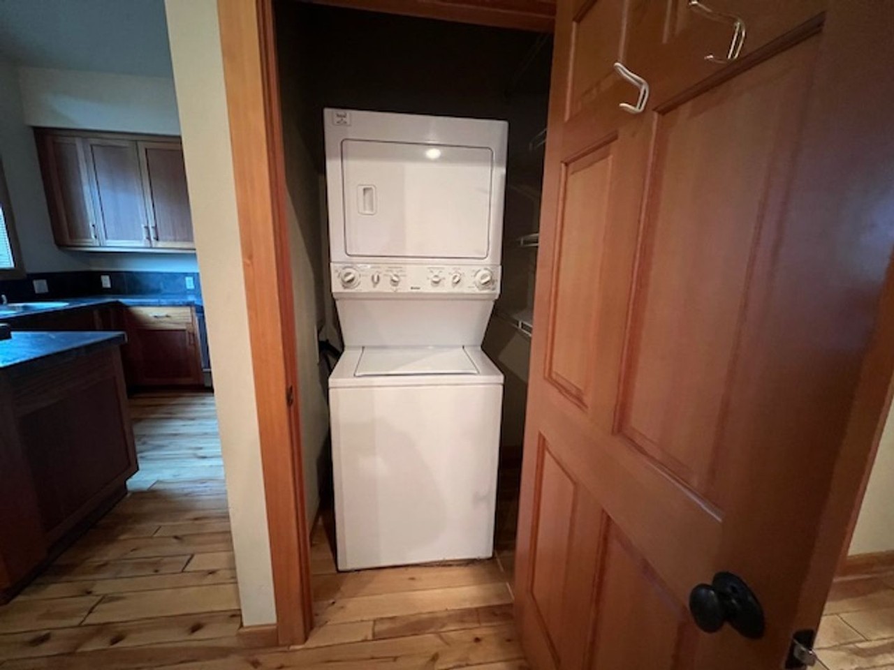 48 Nw Mckay Ave - Photo 7 of 8