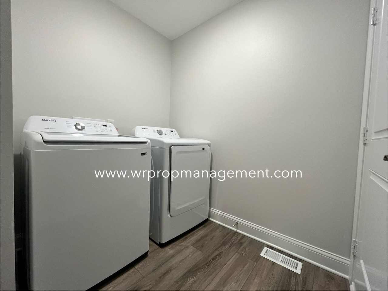 1199 Dublin Dr - Photo 6 of 8