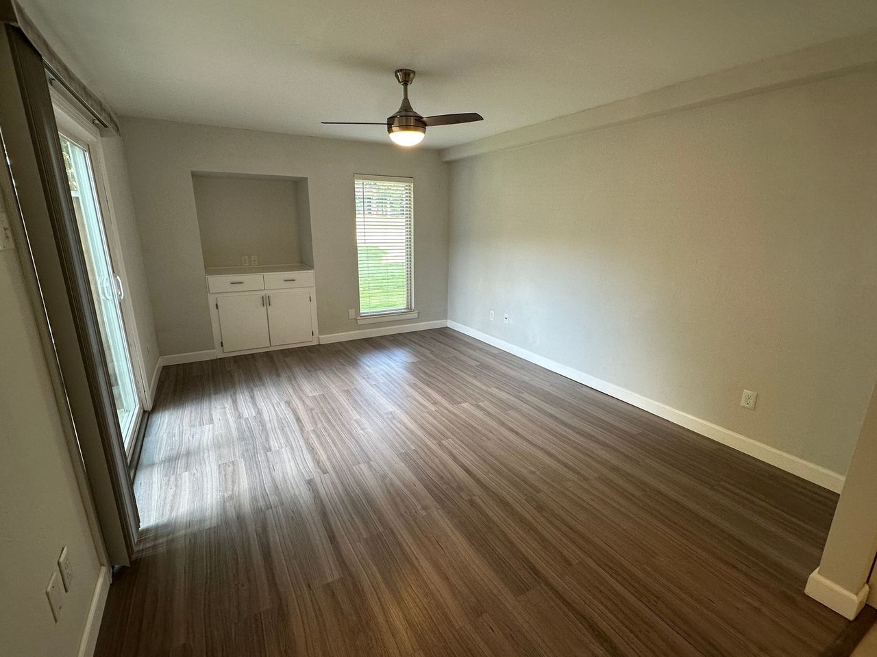 1727 Ridge Oak Pl - Photo 4 of 17